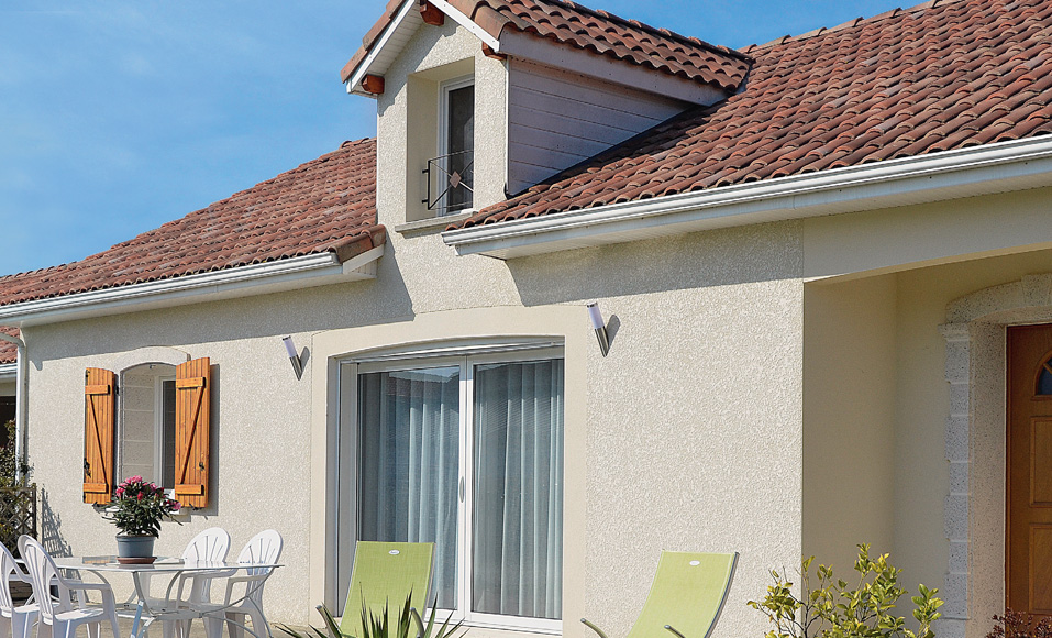 Comment poser un crépis sur une façade de maison ?